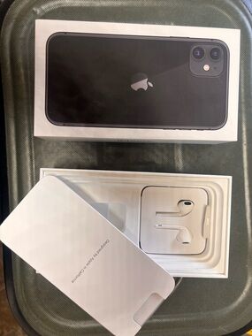 Apple iPhone 11 Black with Original EarPods and Box